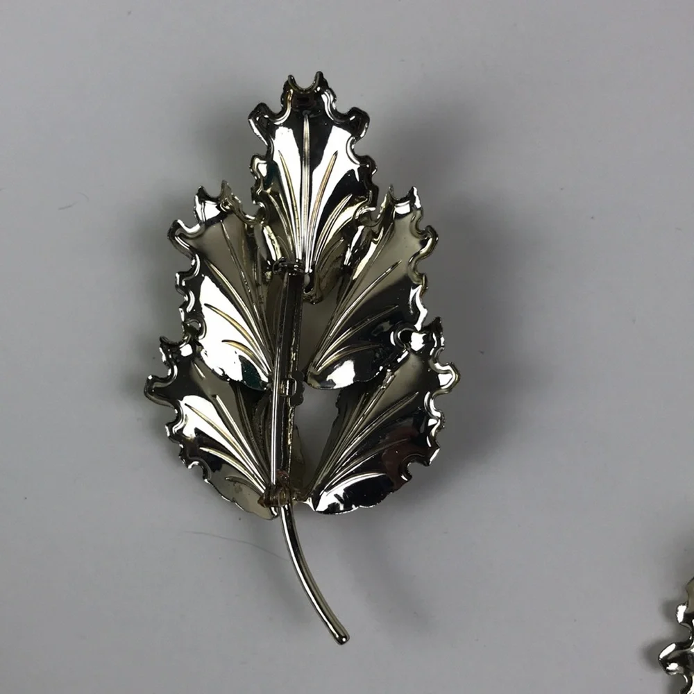 Vintage Leaf Brooch & Matching Clip On Earrings